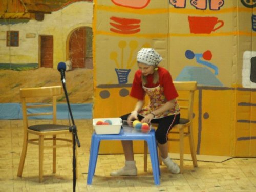 Hraje celá dědina aneb S veselou myslí na nesmysly. - 18.3.2006